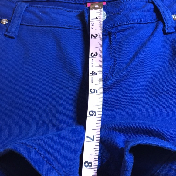 Almost Famous Shorts Size 13 - Picture 6 of 7